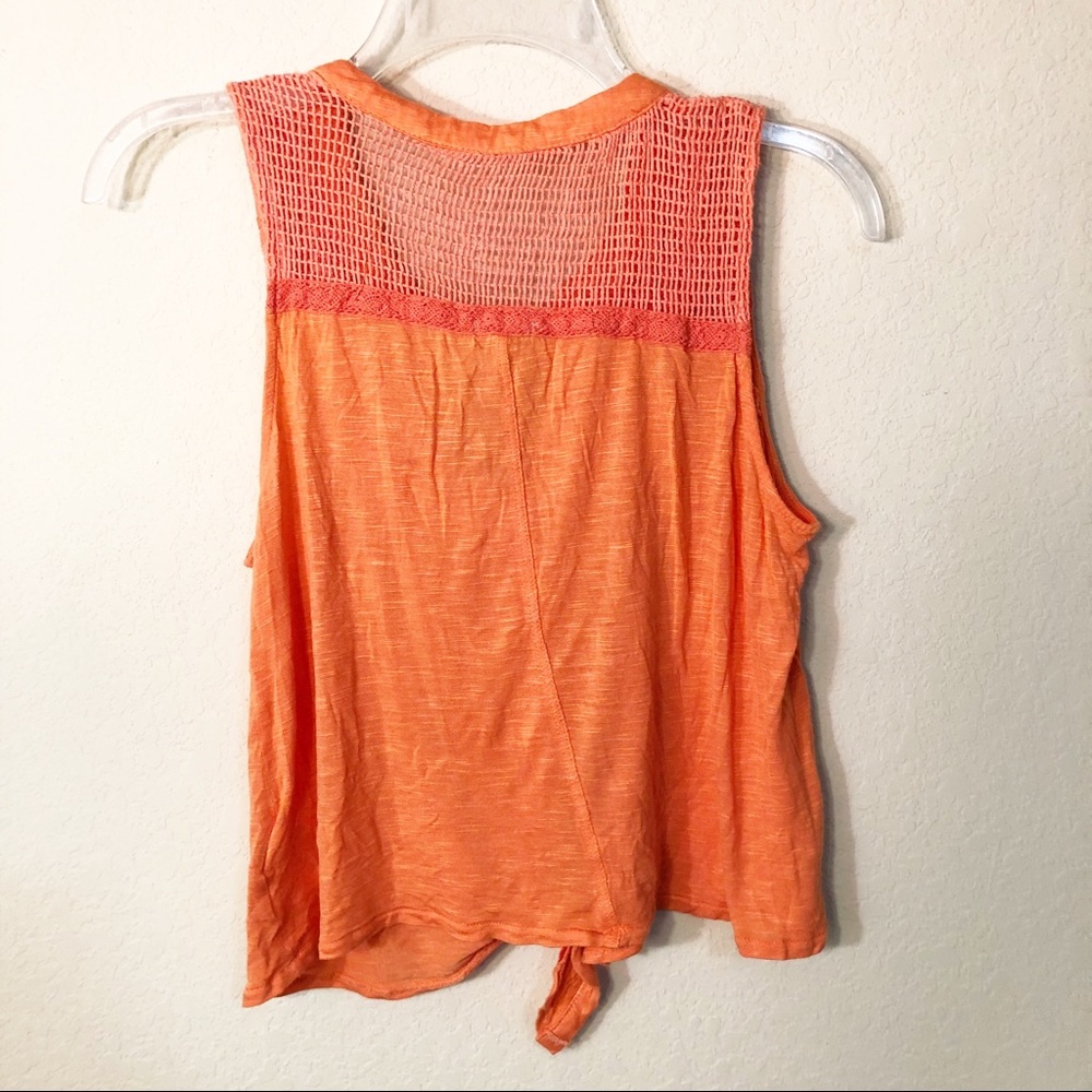 Urban Outfitters | Tie front button crop - Picture 3 of 7